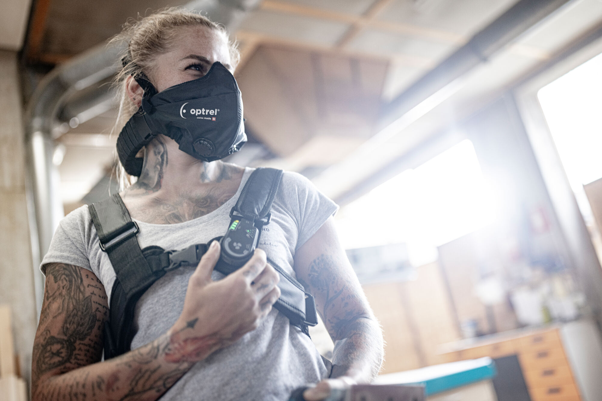 Halbmaske "loose fit" schwarz für swiss air